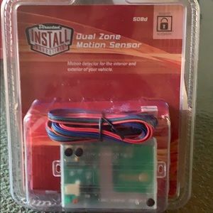 Dual zone motion sensor